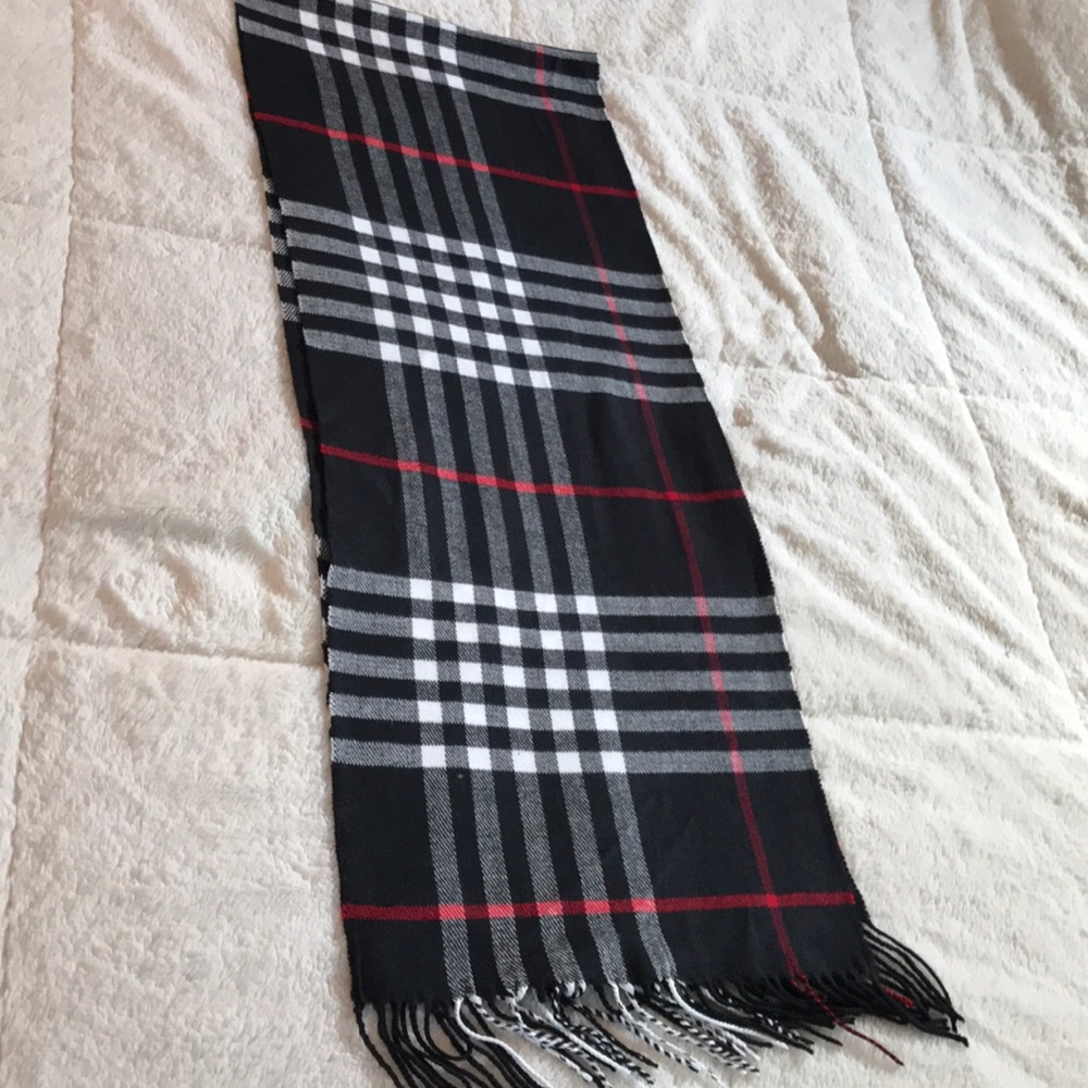 Black/white/ red neck scarf